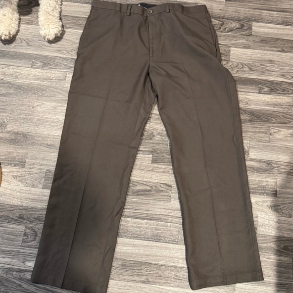 3/$15 🤗 Haggard Men's brown/olive color Pants. Comfortable and easy wear. Sz 40 - Picture 2 of 6